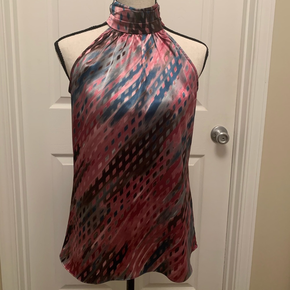 Sleeveless multi-colored high neck blouse